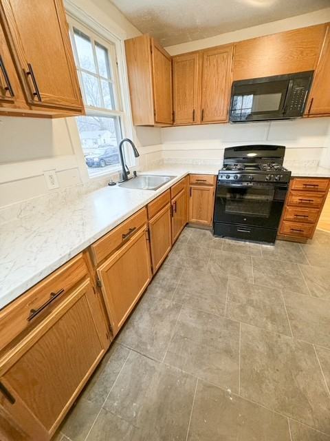 430 Georgia Ave #1 - Photo 4 of 14