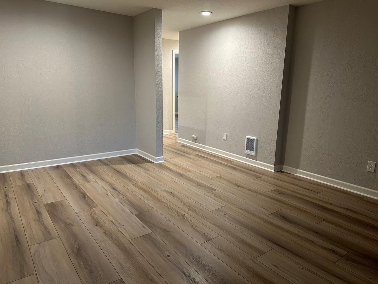 319 E Park St #4 - Photo 3 of 19