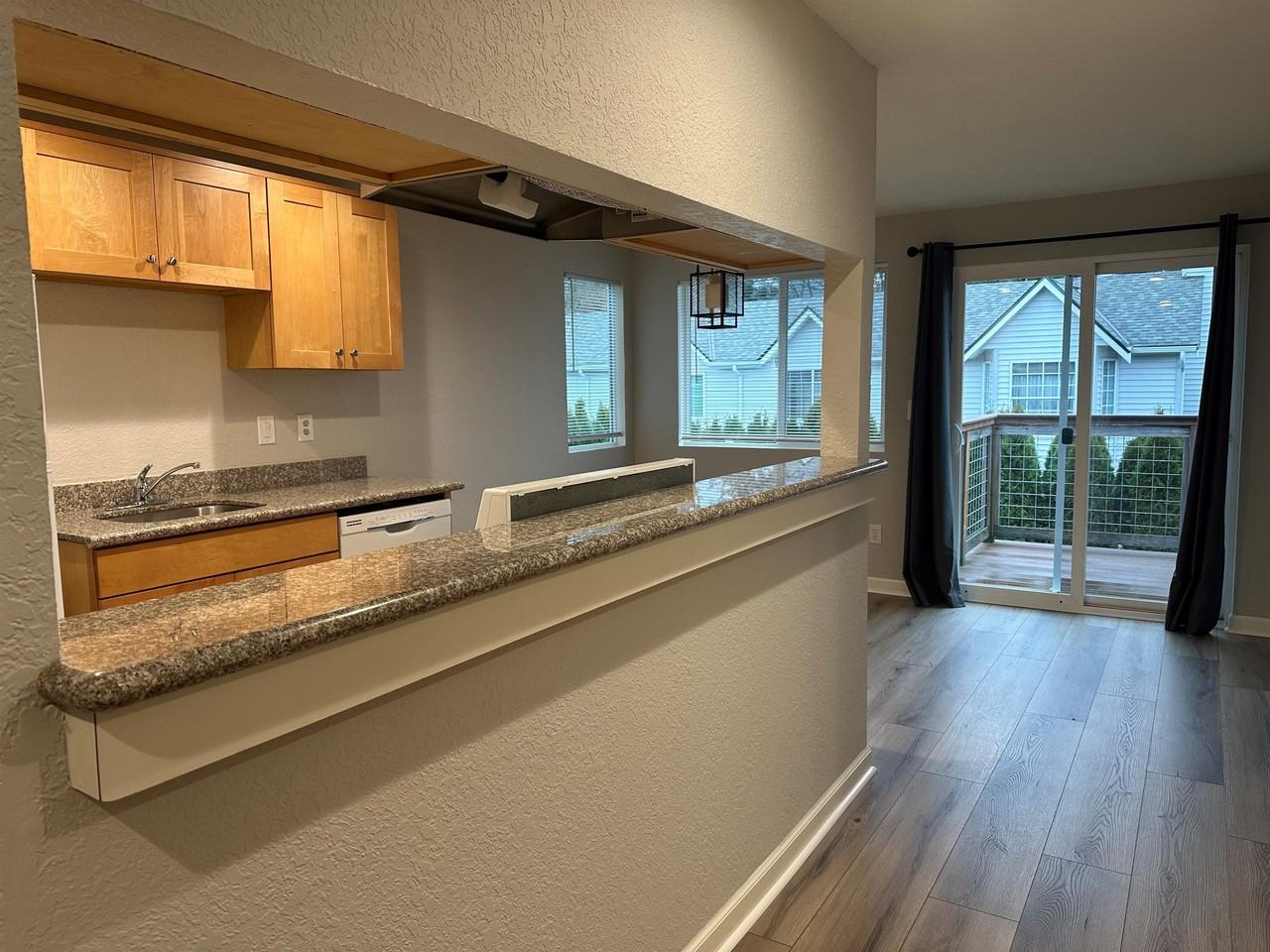 319 E Park St #4 - Photo 5 of 19