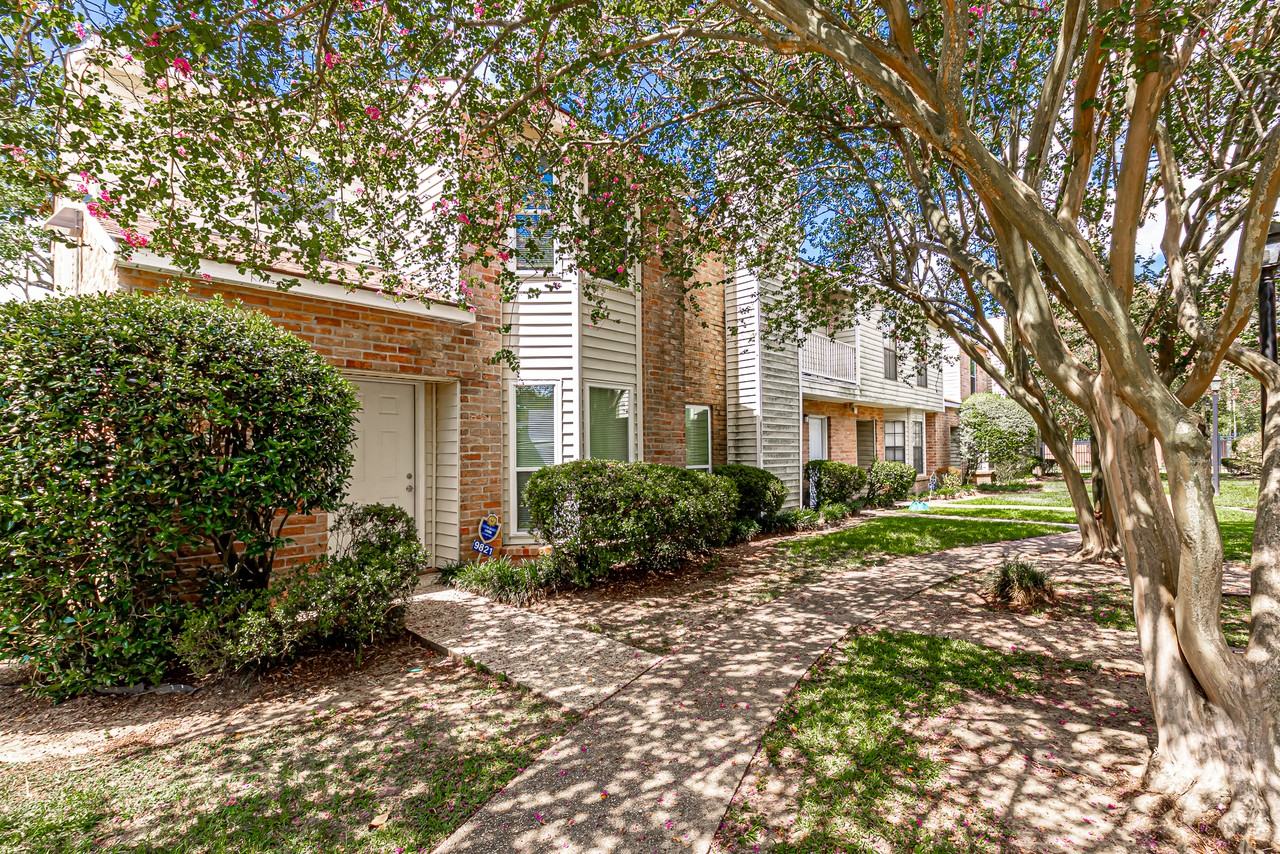 9821 Siegen Ln #1 - Photo 2 of 12