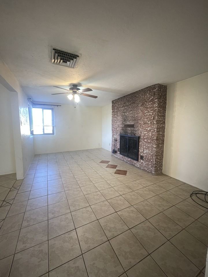 3112 Colorado St Ne #1 - Photo 4 of 50