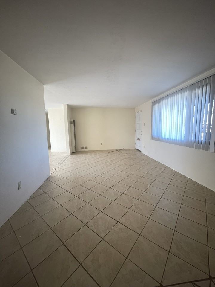 3112 Colorado St Ne #1 - Photo 6 of 50