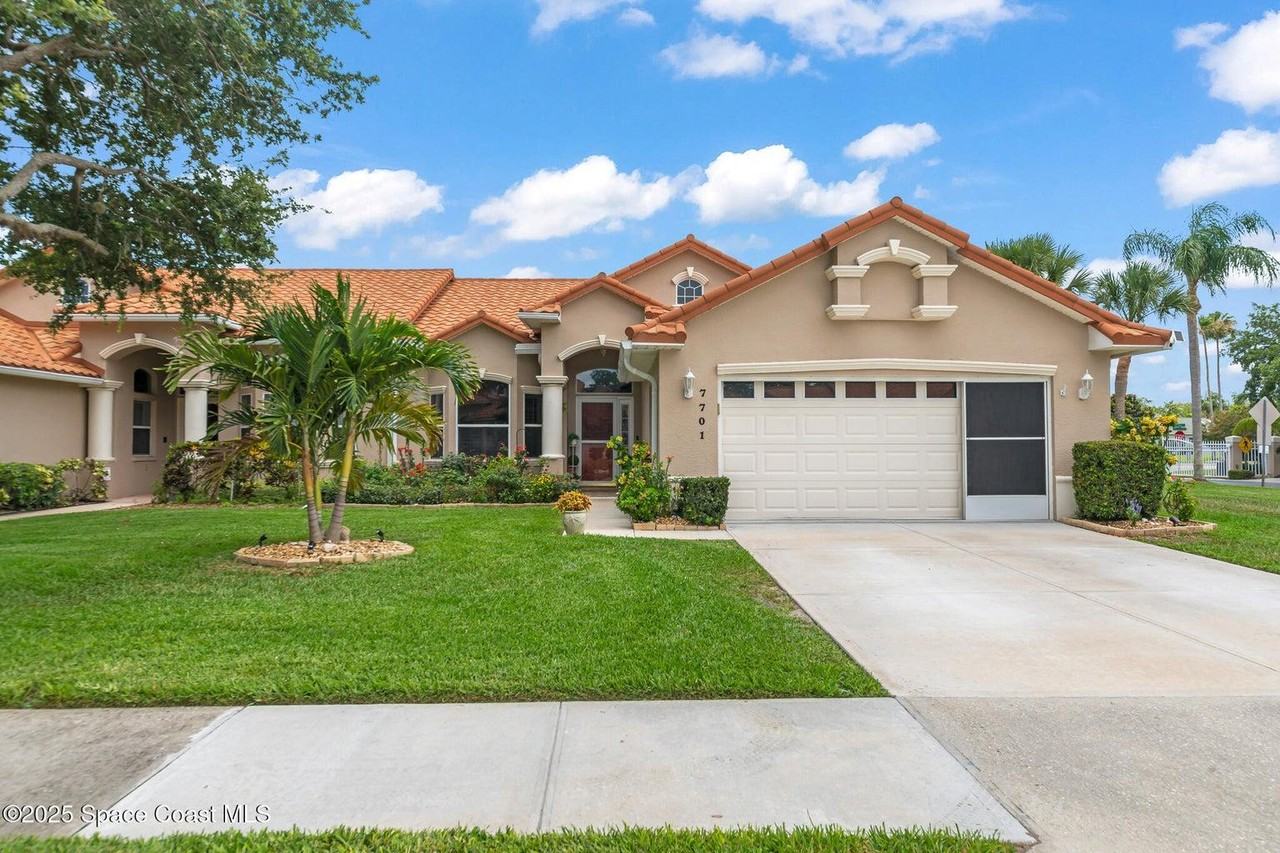 7701 Candlewick Dr - Photo 2 of 11