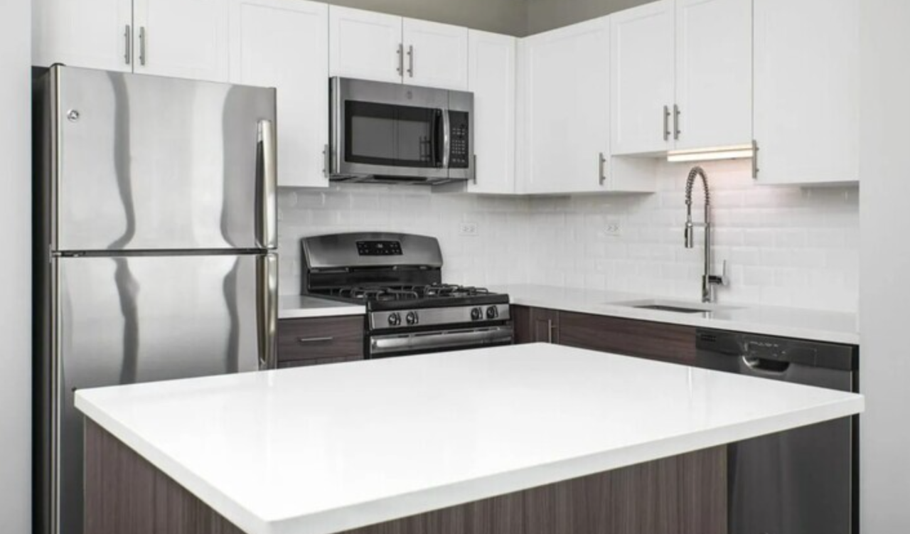 260 E South Water St #1B - Photo 2 of 10