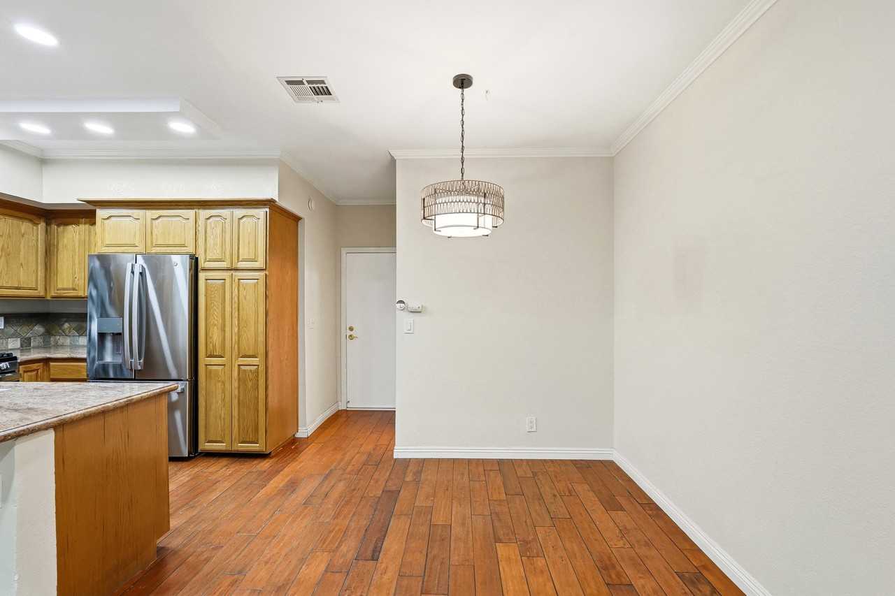 2406 Aviation Blvd #C - Photo 4 of 28