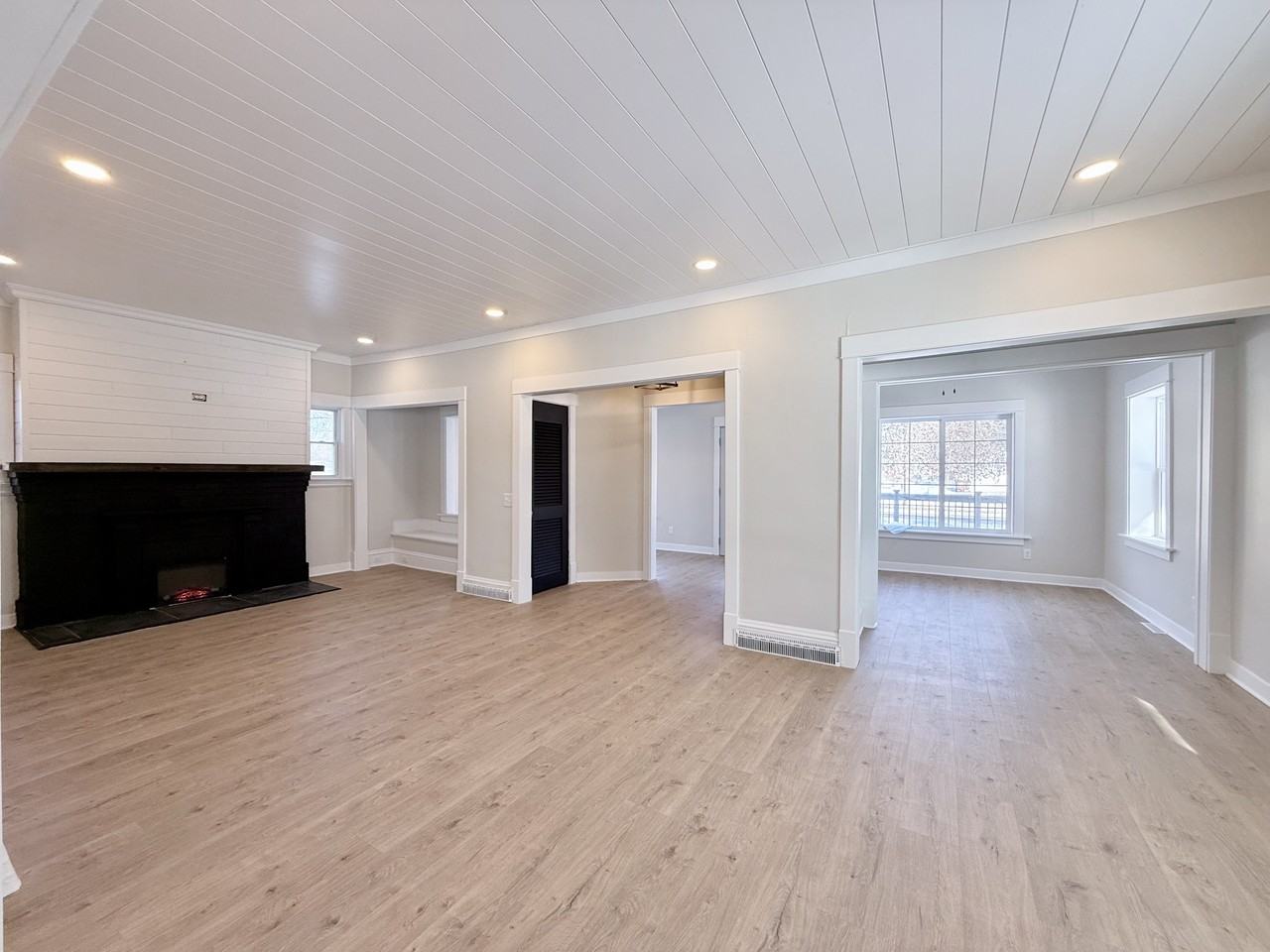 553 Elm Ave E #NA - Photo 2 of 17