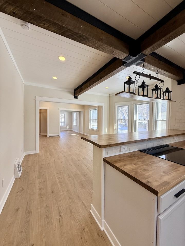 553 Elm Ave E #NA - Photo 4 of 17