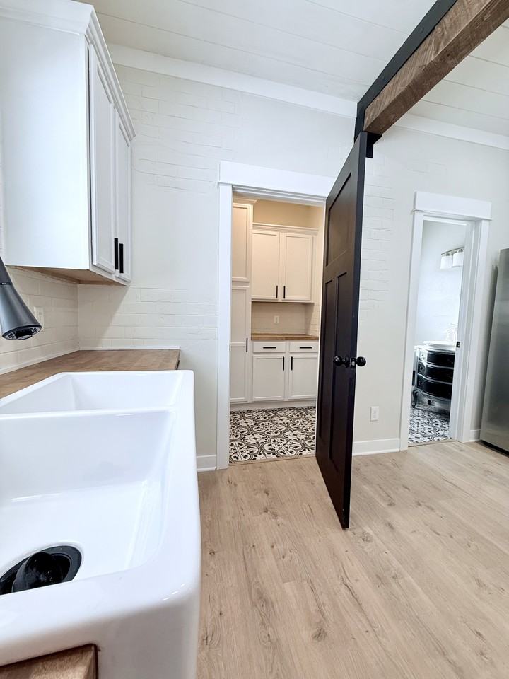 553 Elm Ave E #NA - Photo 6 of 17