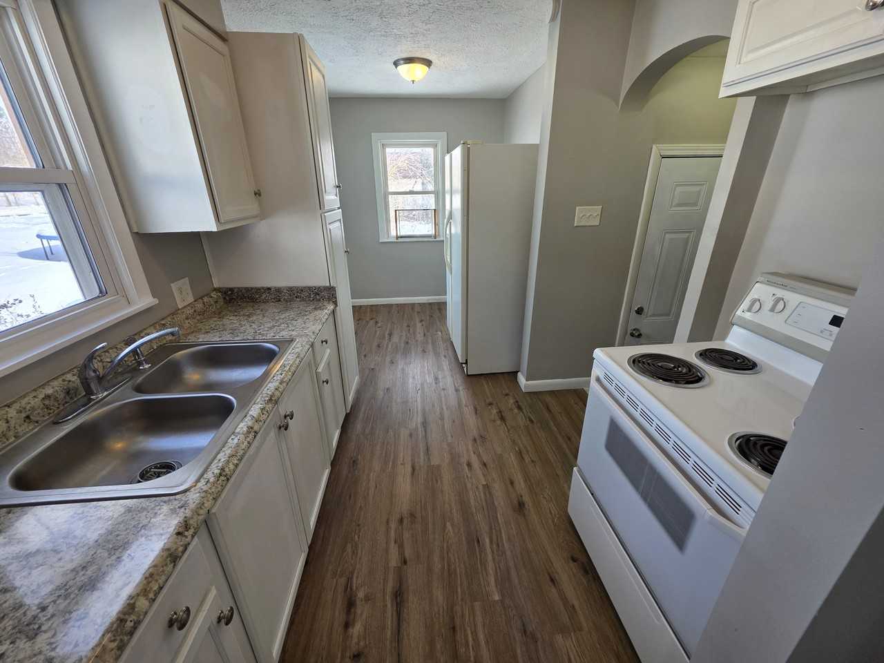 1047 Yukon Ave #NA - Photo 3 of 8