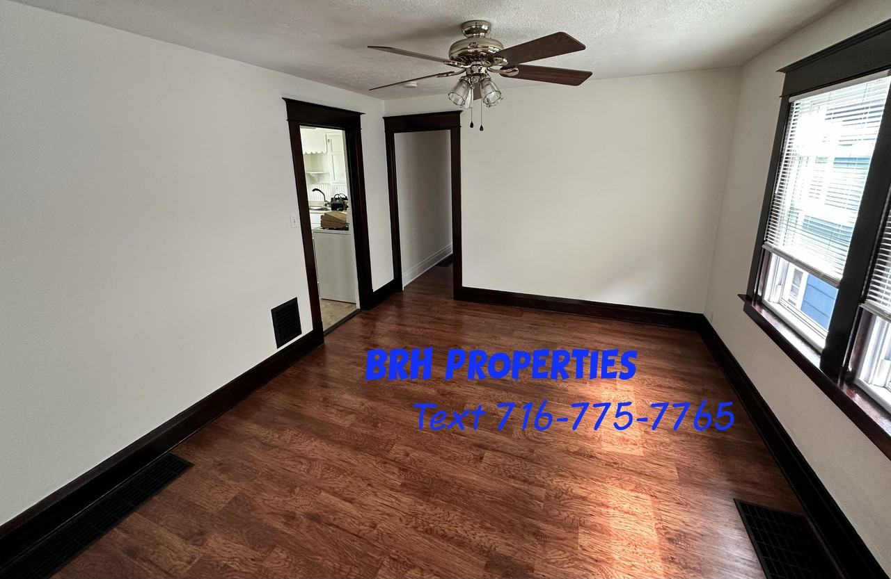 100 Somerton Ave - Photo 4 of 15