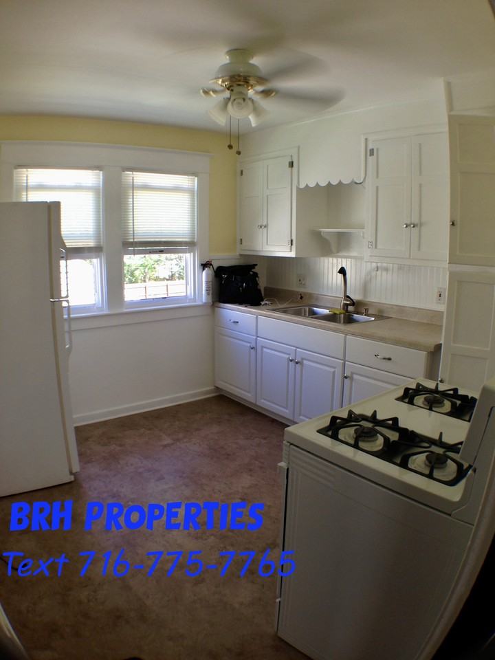 100 Somerton Ave - Photo 6 of 15