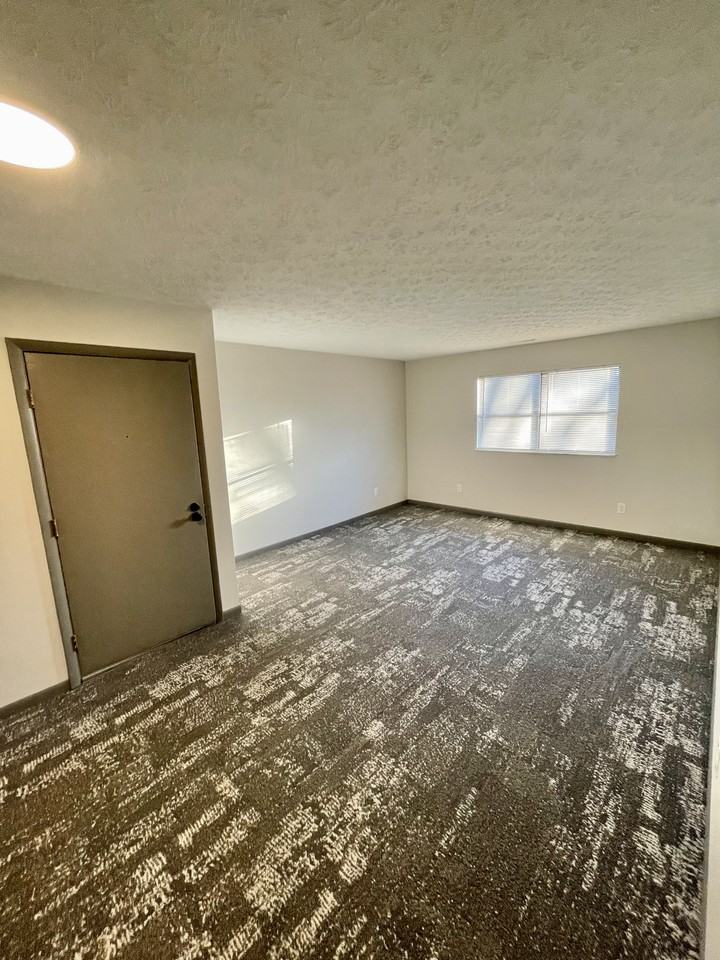 1016 Eastward Cir #1 - Photo 3 of 6