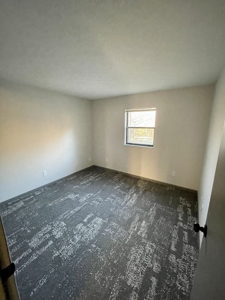 1016 Eastward Cir #1 - Photo 4 of 6