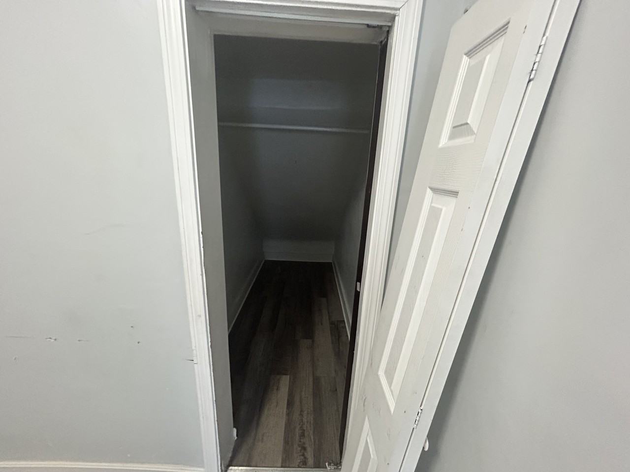 803 Essex St #1 - Photo 5 of 13