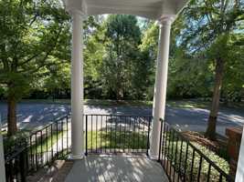 featured image of 1070 Drayton Ct #1070