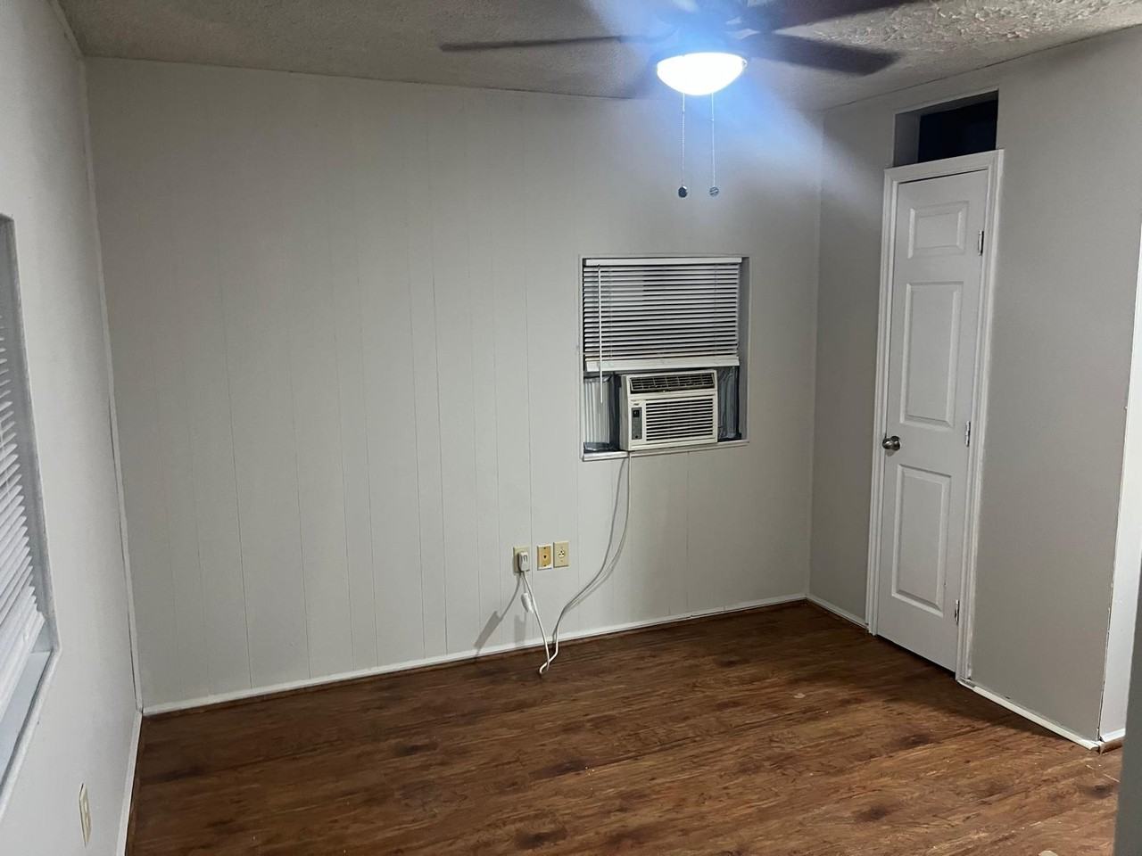 12123 Alpha St #C - Photo 2 of 6