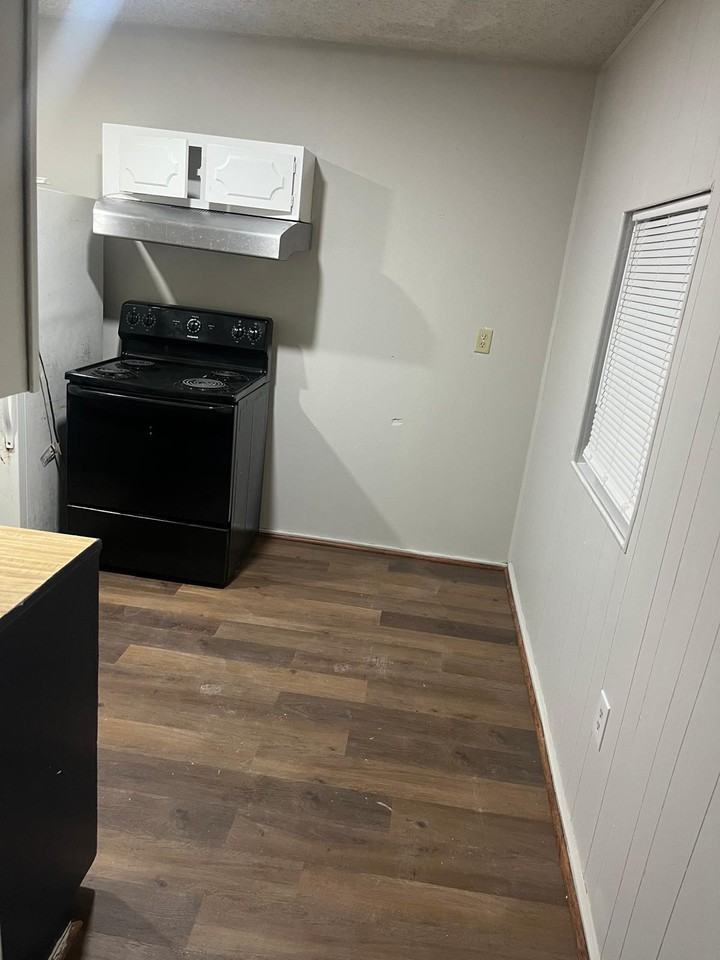 12123 Alpha St #C - Photo 4 of 6