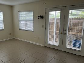 725 Gray St S #B - Photo 1 of 1