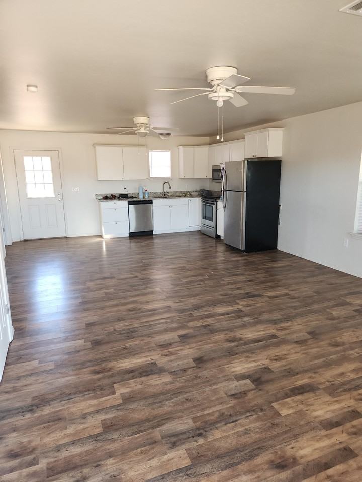 1307 S Iowa Ave #NA - Photo 2 of 10