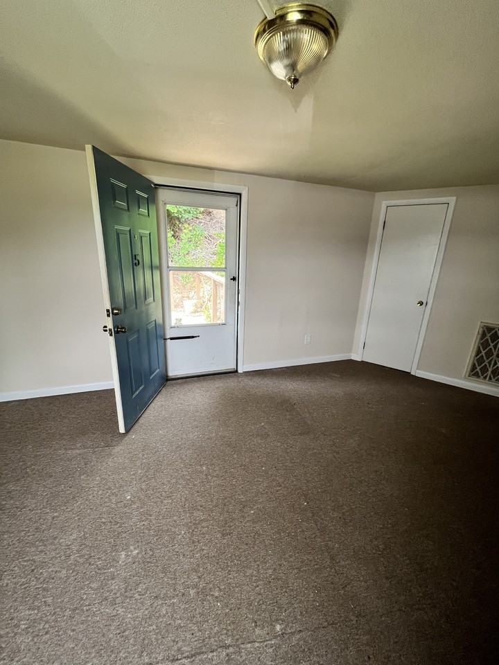 2439 U.S. 411 - 5 #5 - Photo 2 of 10