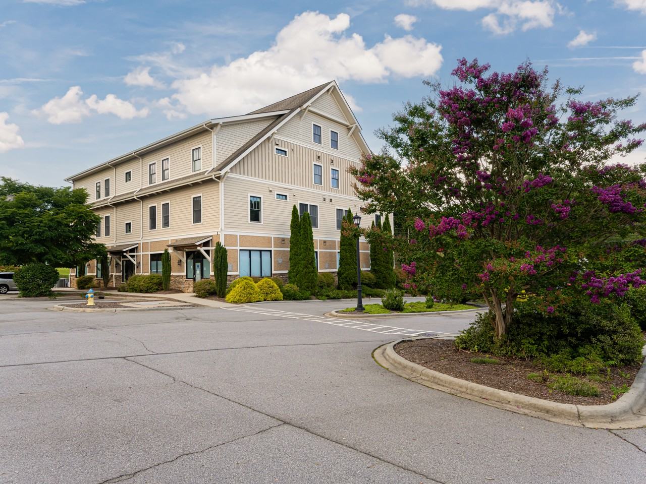 2 Monticello Village Dr #303 - Photo 2 of 34