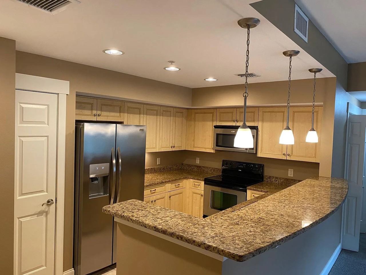 2 Monticello Village Dr #303 - Photo 5 of 34