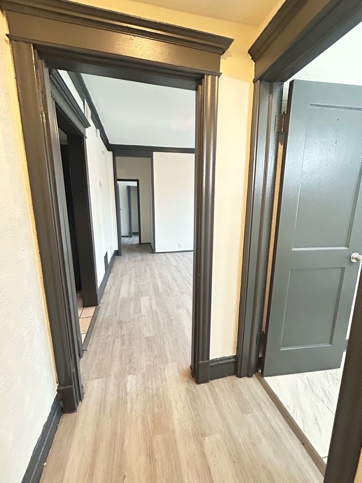 841 W 61st St #841-2 - Photo 5 of 15