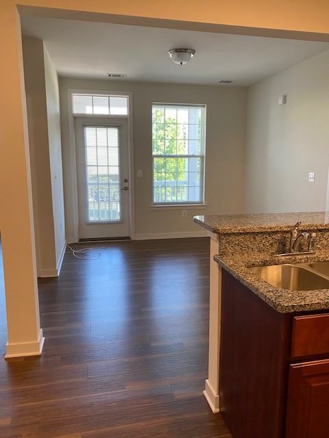 301 Carols Pl - Photo 3 of 3