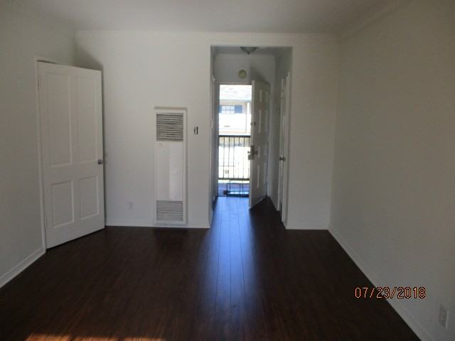1305 N Laurel Ave #8009 - Photo 6 of 8