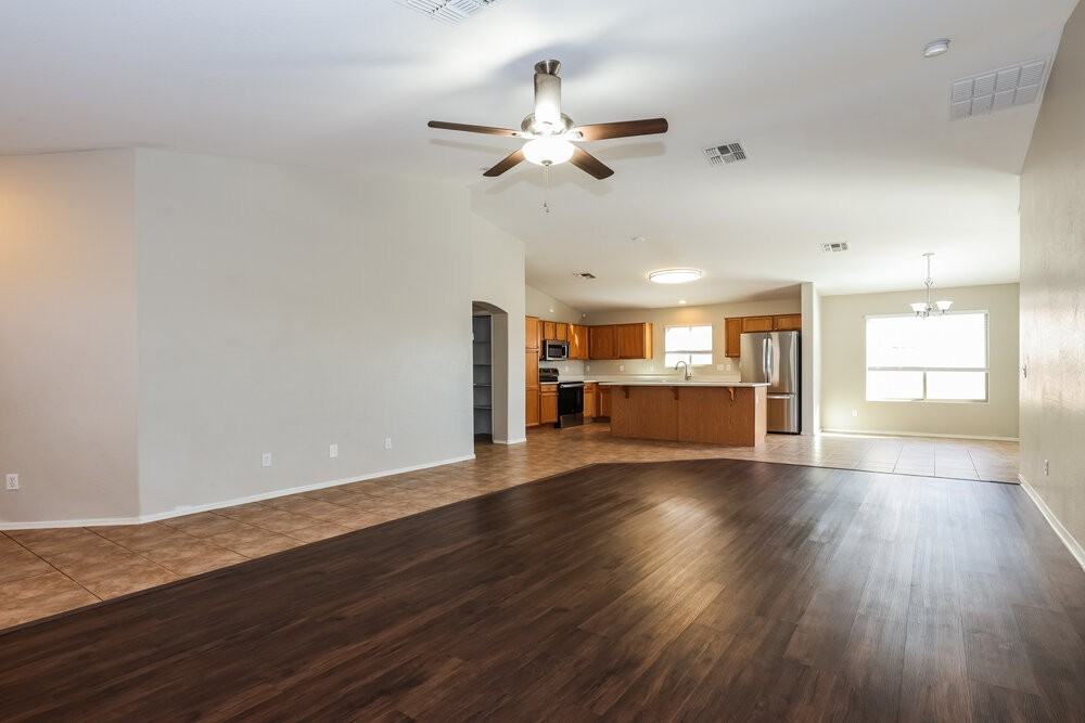 11755 W Banff Ln - Photo 3 of 16