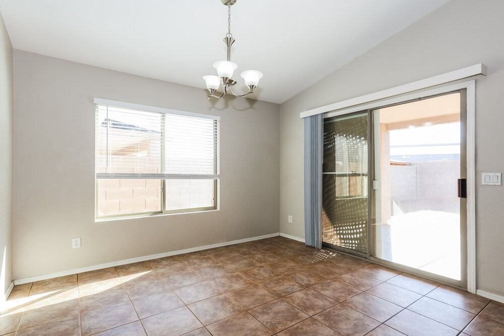 11755 W Banff Ln - Photo 5 of 16