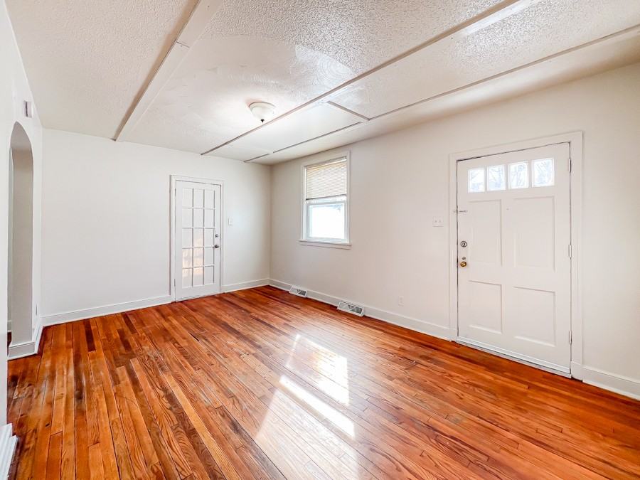 1113 Evergreen Ave #NA - Photo 2 of 22