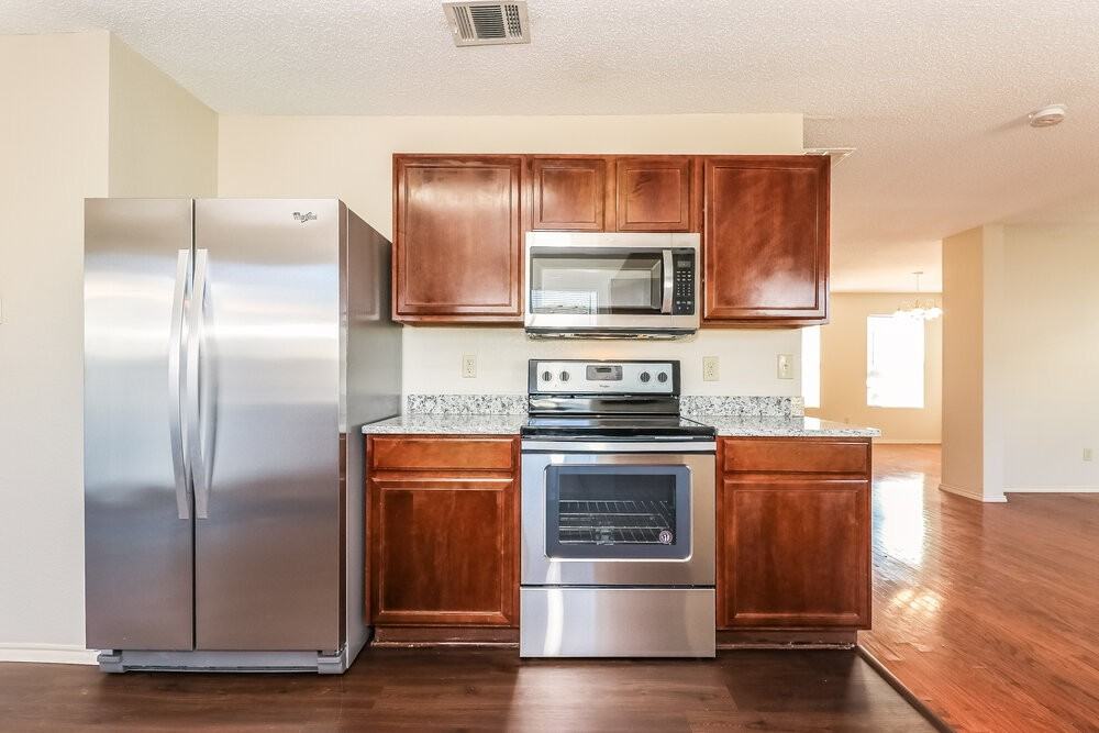 300 Dakota Ridge Dr - Photo 6 of 16