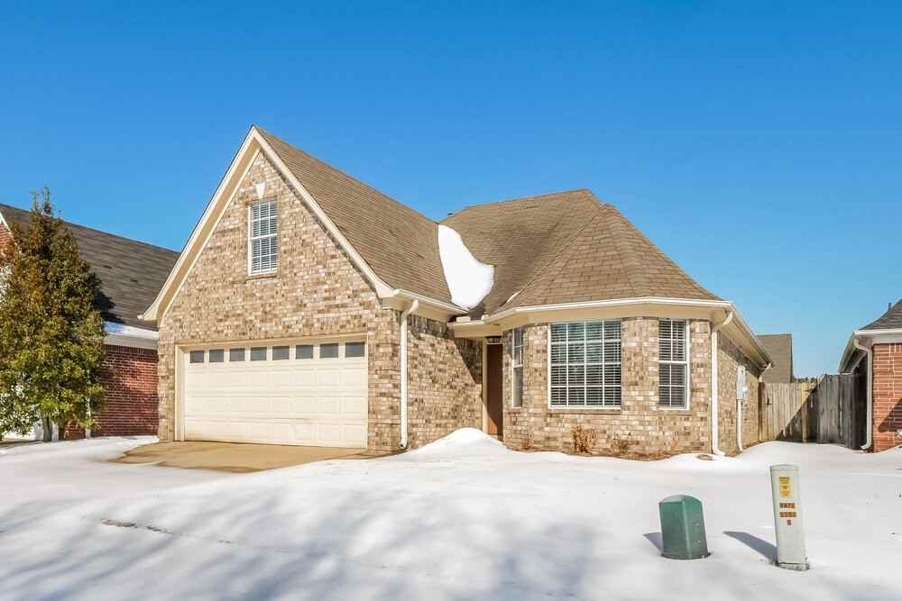 9882 Wynngate Dr - Photo 4 of 20