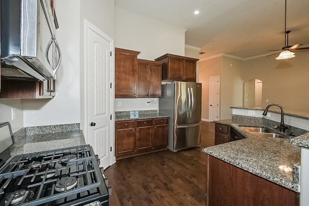 40 Donna Lyn Dr - Photo 7 of 16