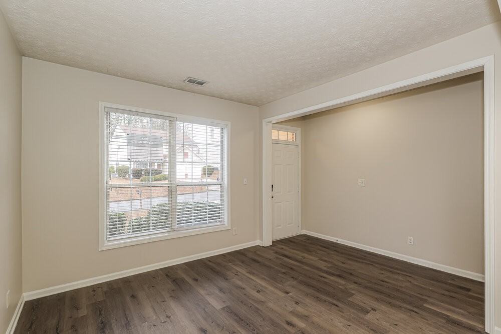 7121 Silver Mine Xing - Photo 4 of 17