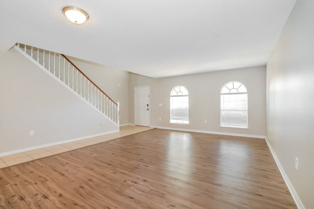 4630 Salamander St - Photo 5 of 17