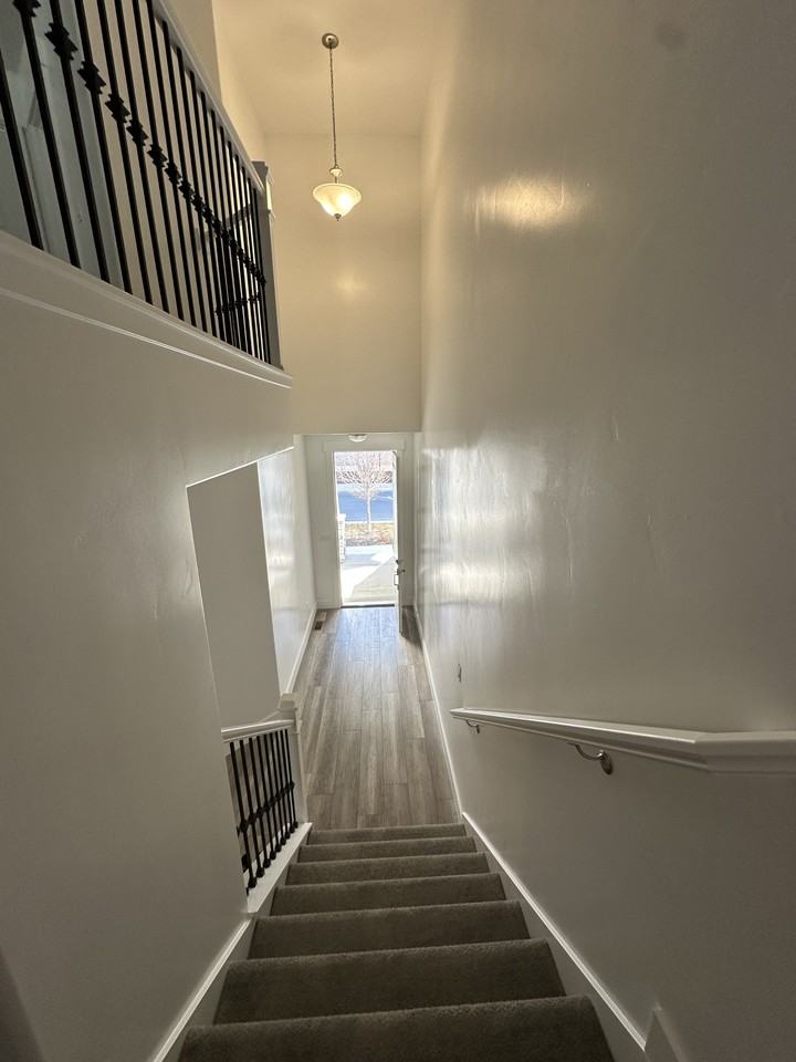 15068 S Halter Way - Photo 3 of 23