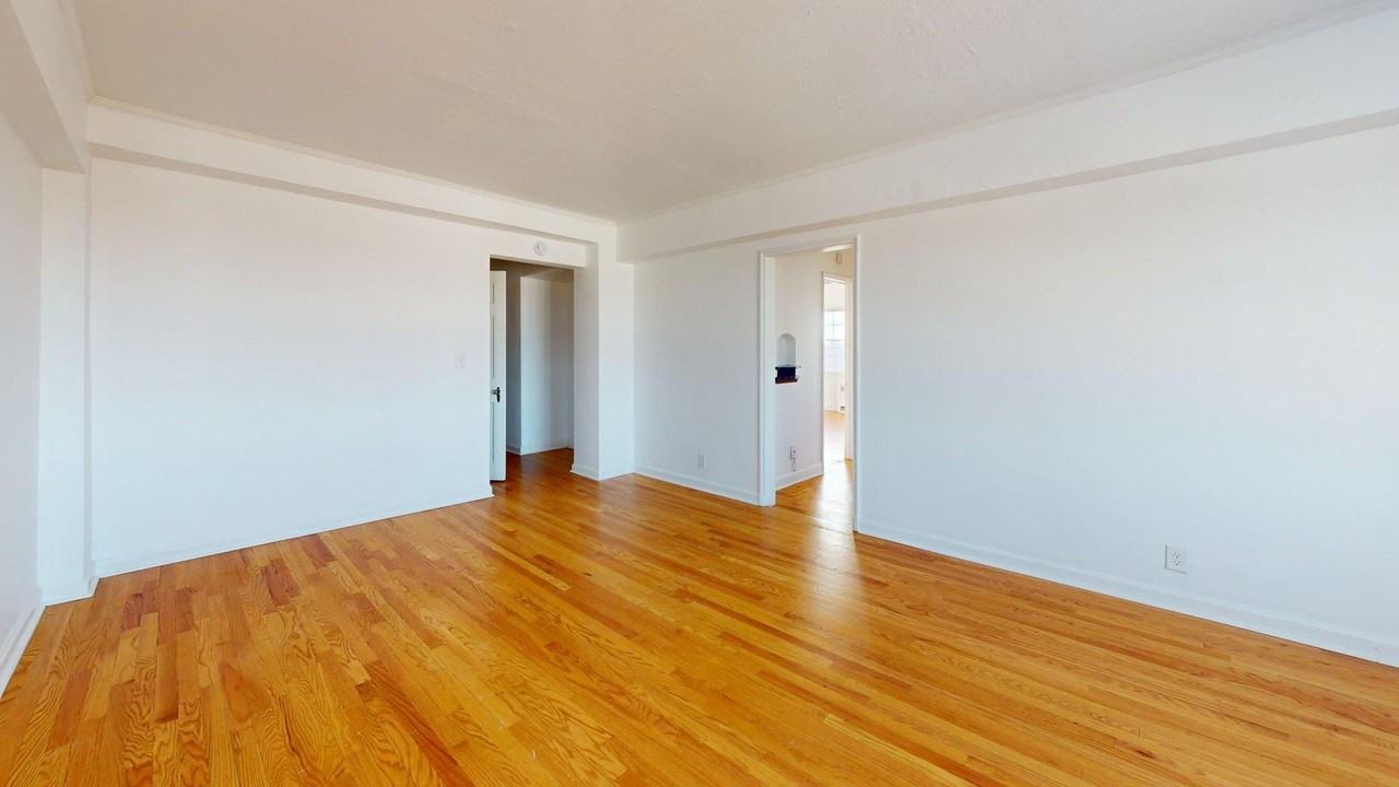 Lakemore Apartments - Photo 7 of 41