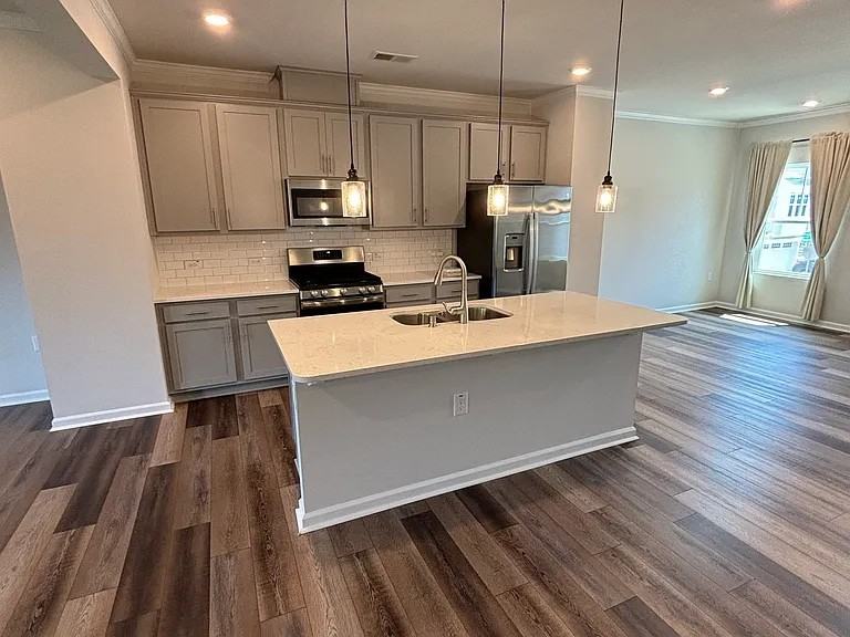 1002 Kaya Ct - Photo 2 of 32