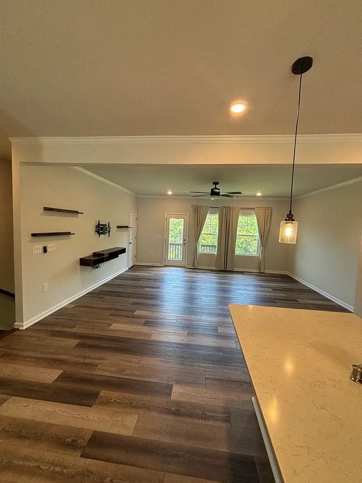 1002 Kaya Ct - Photo 3 of 32