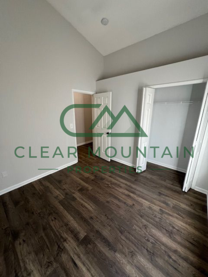 1 Cypress Cove Ct - Photo 6 of 15