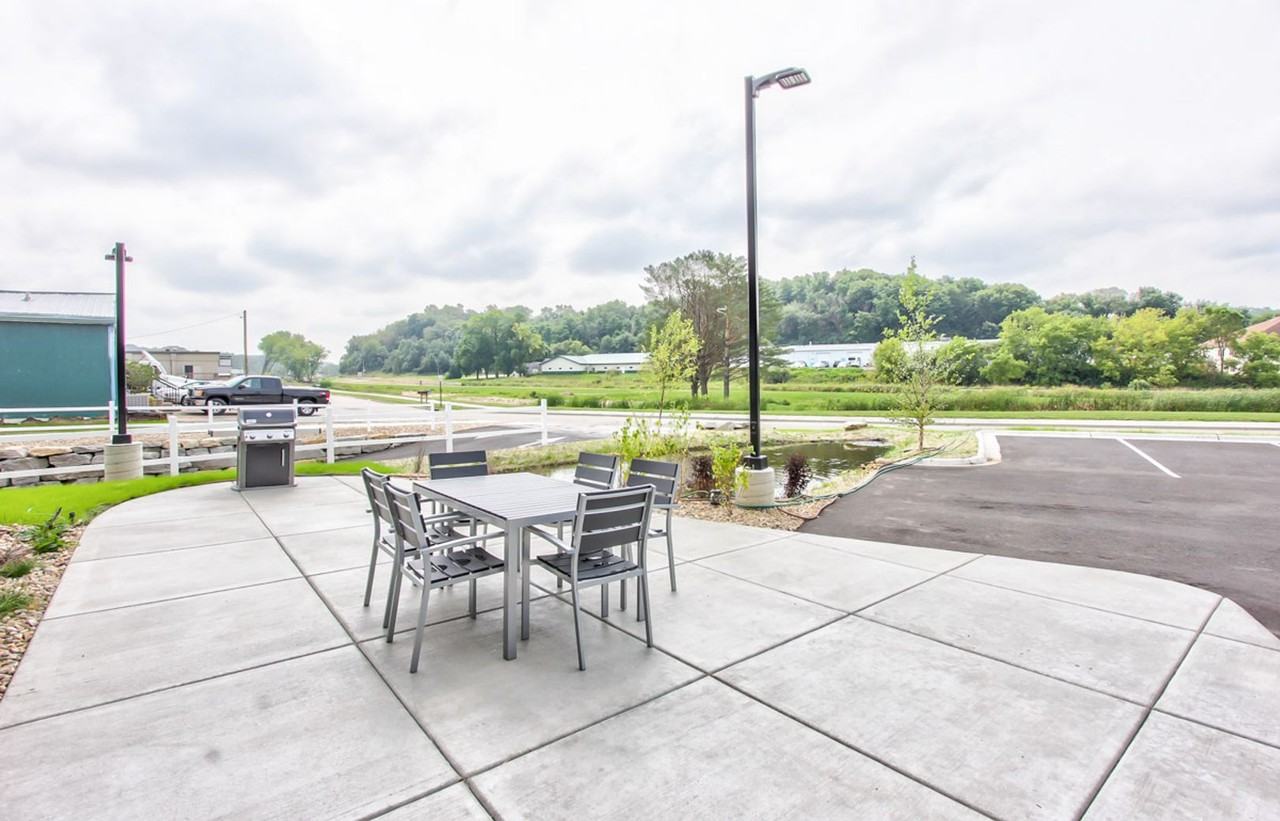 Esser Place - Photo 6 of 17