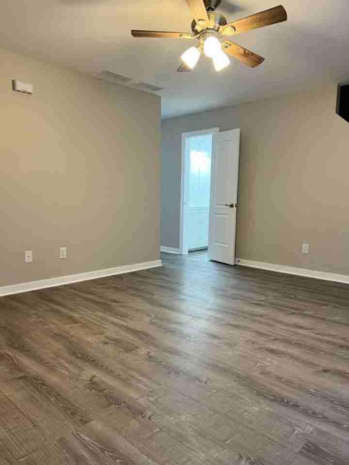 1805 Dainesway - Photo 2 of 13