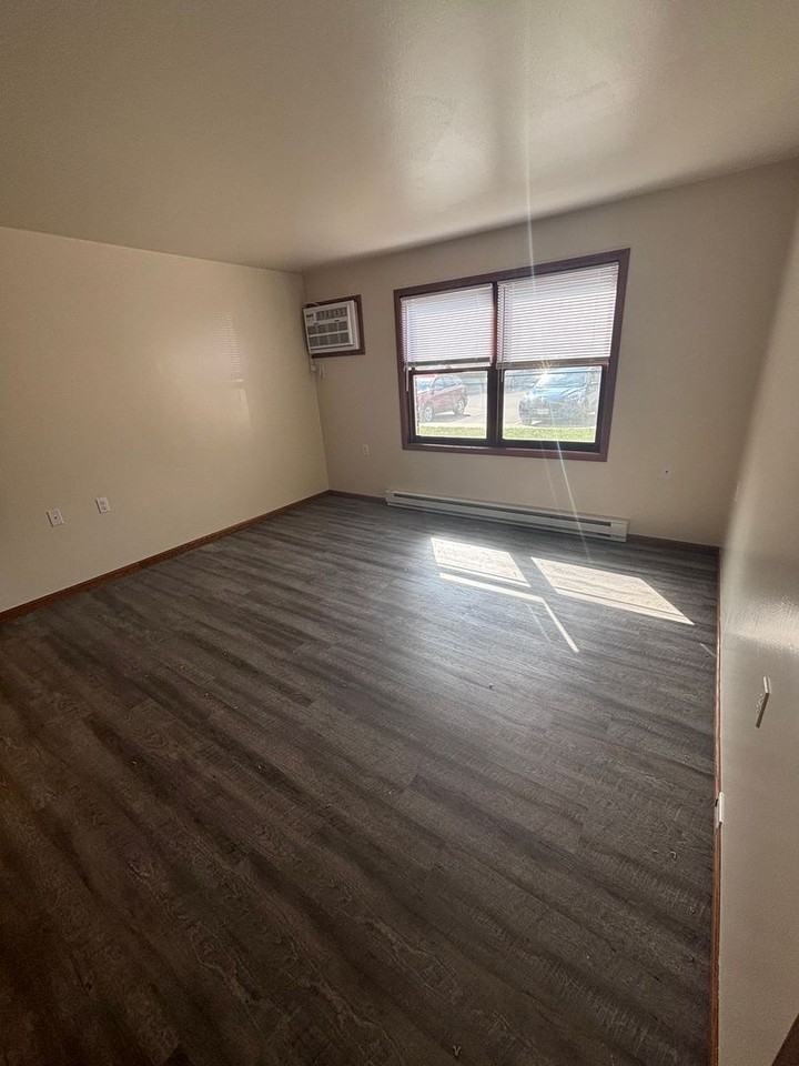 North Country Apartments - Photo 6 of 29