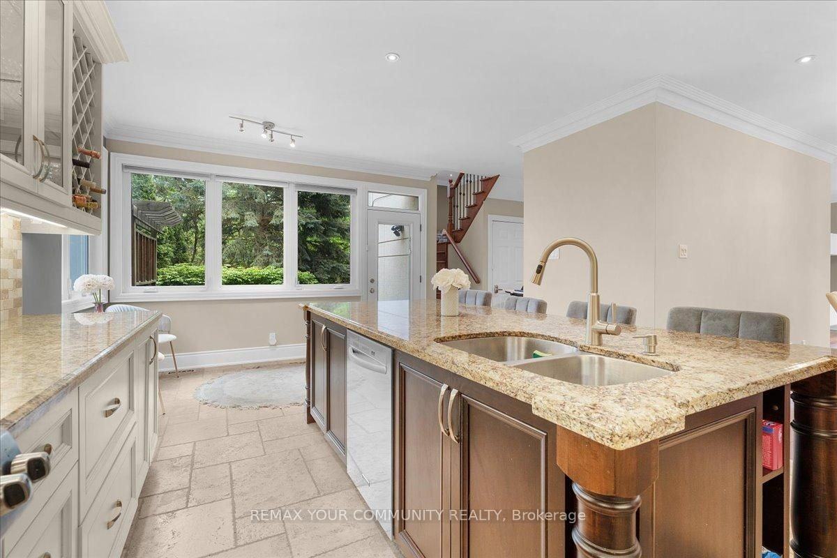 1 Marshfield Court - Photo 7 of 36