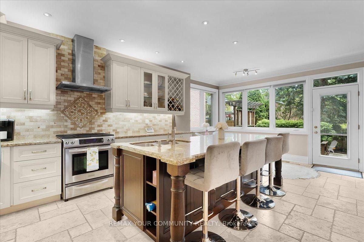 1 Marshfield Court - Photo 4 of 36