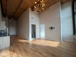 featured image of 467 Roosevelt Ave