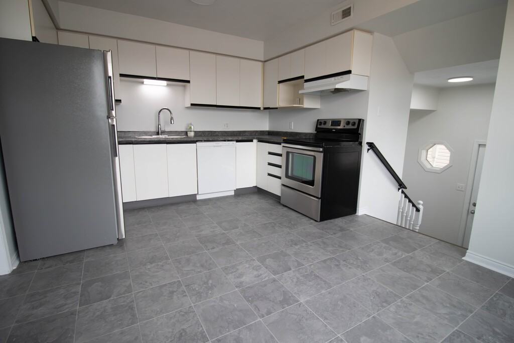 33 Canal Bank St - Photo 3 of 40