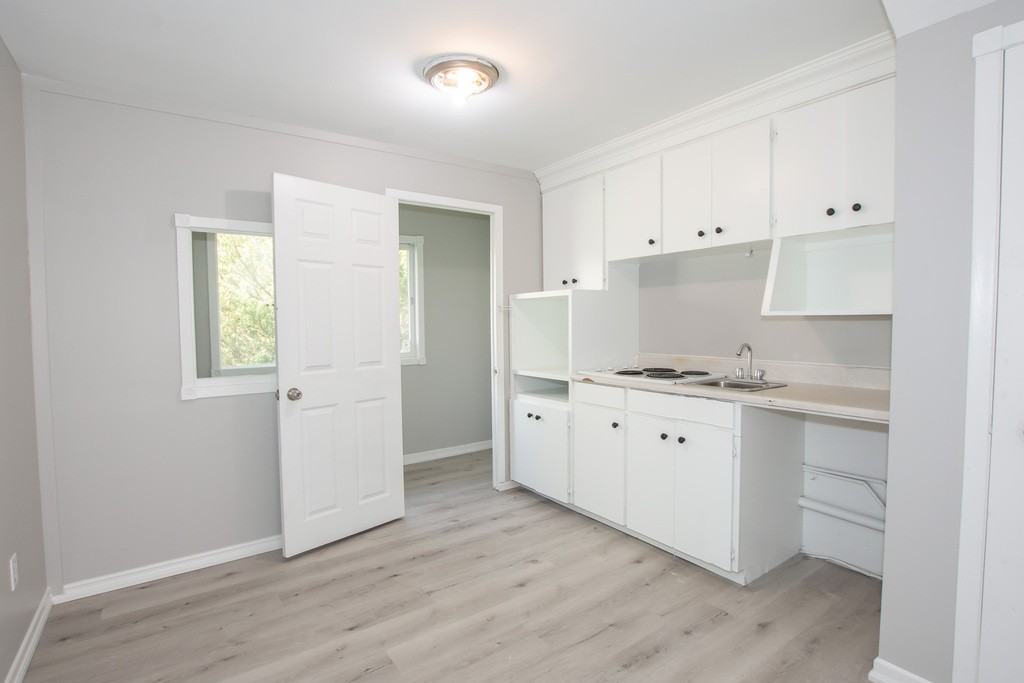 355 Glenridge Ave - Photo 4 of 18